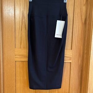 NEW Lululemon Nulu Slim-Fit High-Rise Black Skirt 4